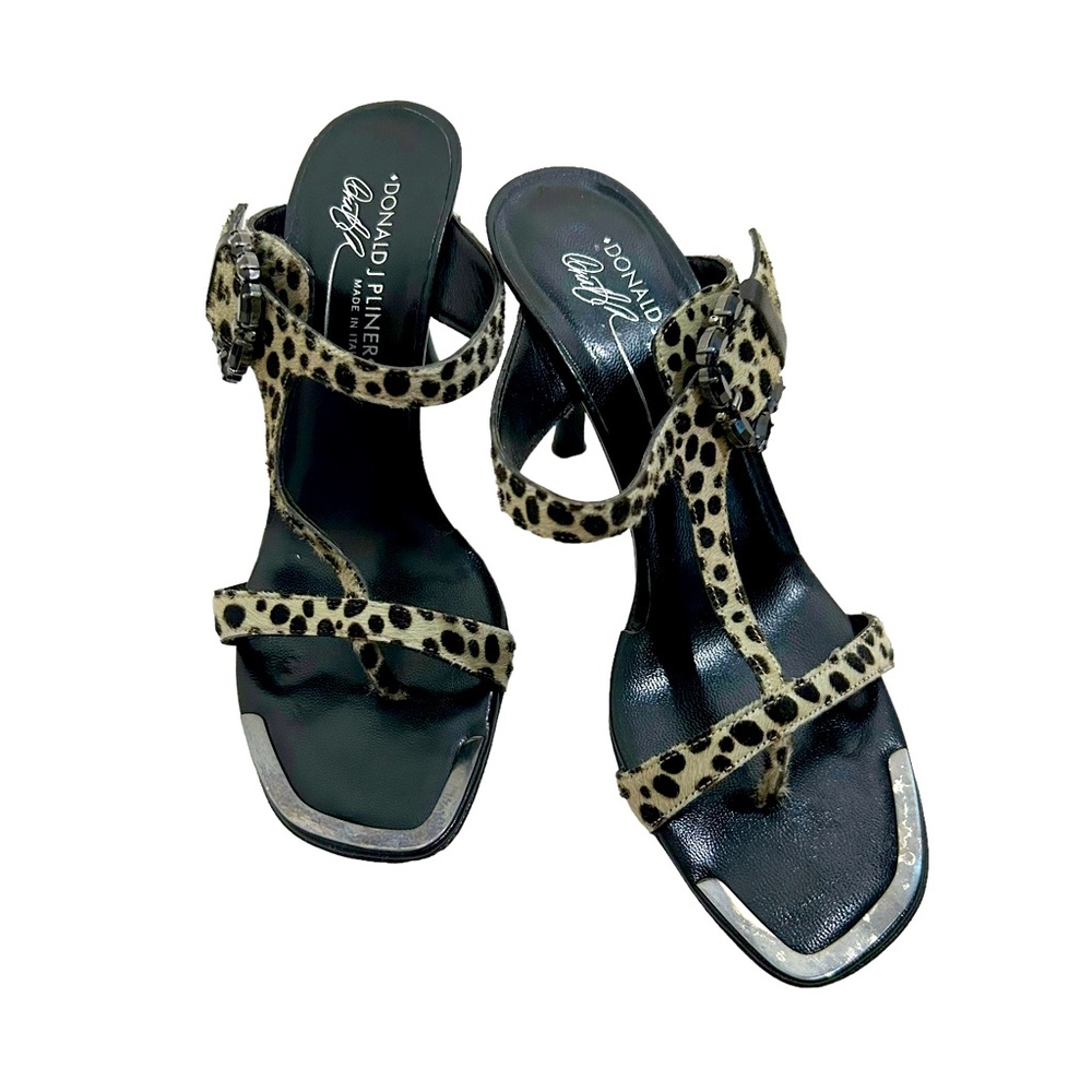 Donald J. Pliner Neona Ivory & Black Buckle Slip On Thong Heel Sandals, 7 1/2 M